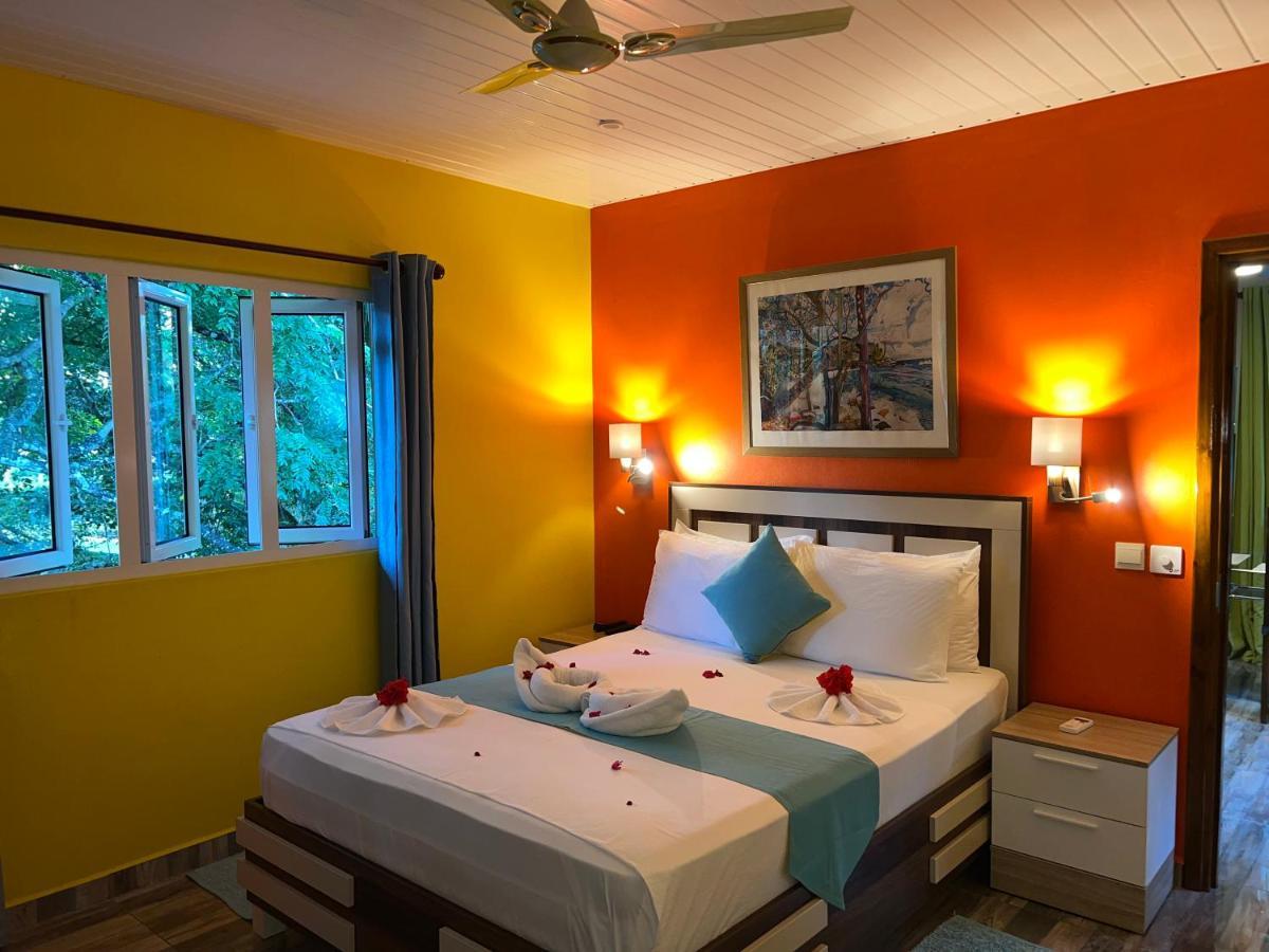 Chloe'S Cottage Self-Catering La Digue Exterior photo