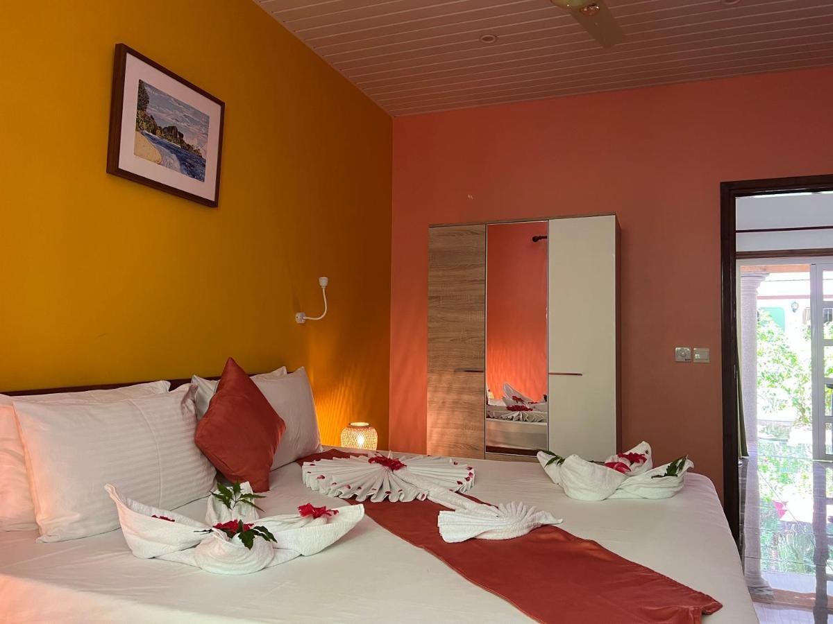 Chloe'S Cottage Self-Catering La Digue Exterior photo