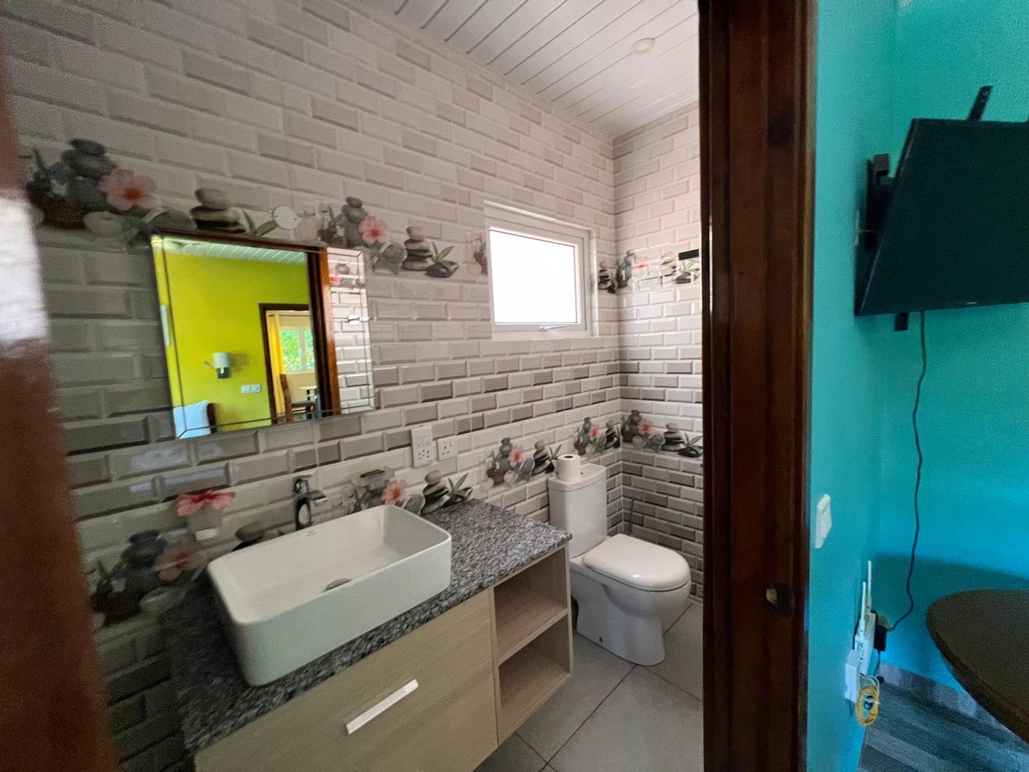 Chloe'S Cottage Self-Catering La Digue Exterior photo