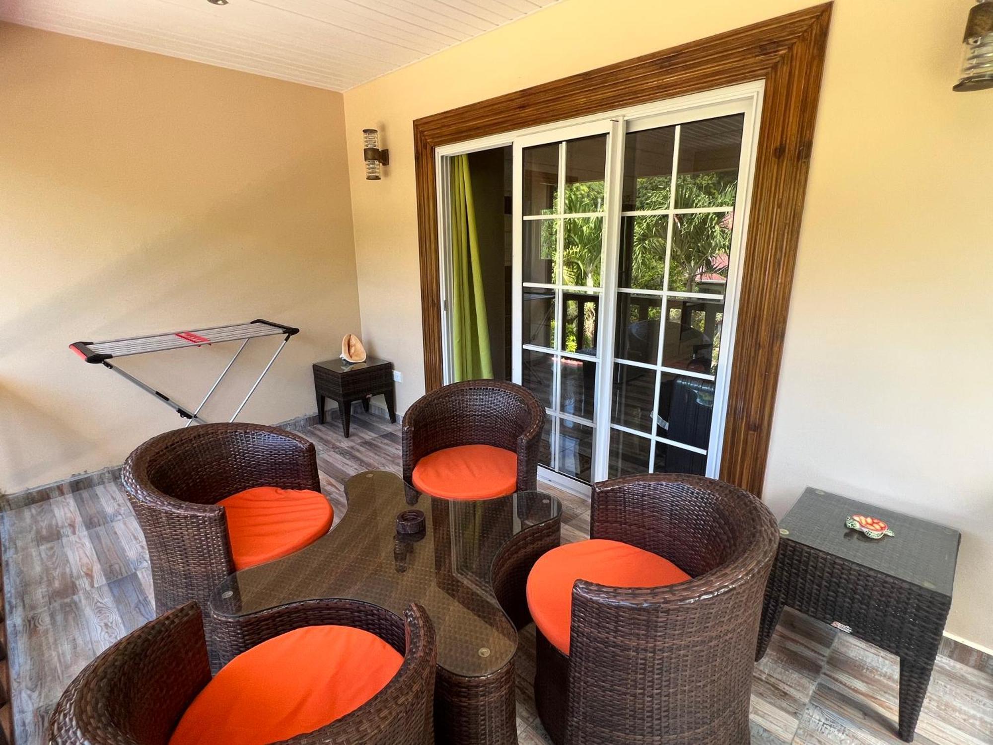Chloe'S Cottage Self-Catering La Digue Exterior photo